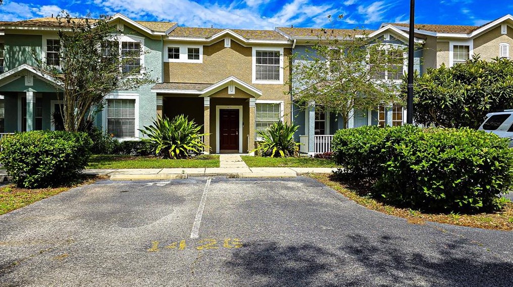 1426 Blue Magnolia Rd, Brandon, FL 33510-4018