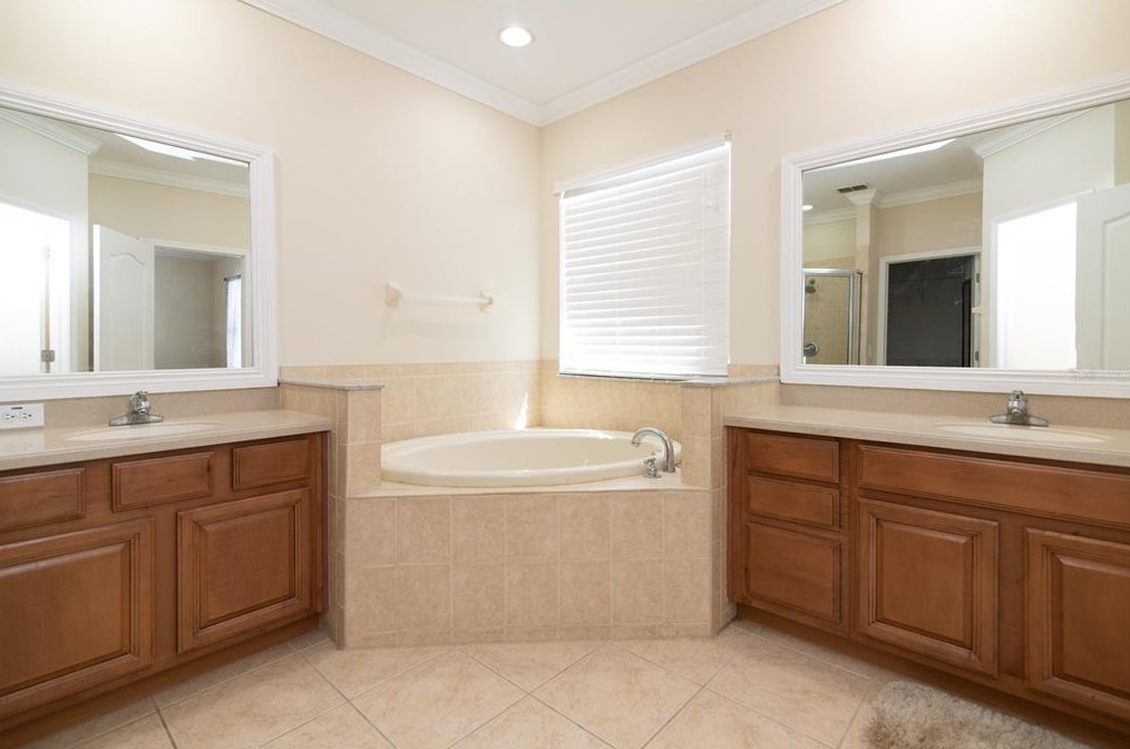 30618 Latourette Dr, Zephyrhills FL 33545-7012 exterior