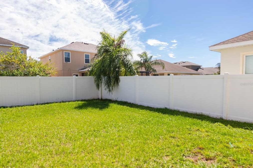 30618 Latourette Dr, Zephyrhills FL 33545-7012 exterior