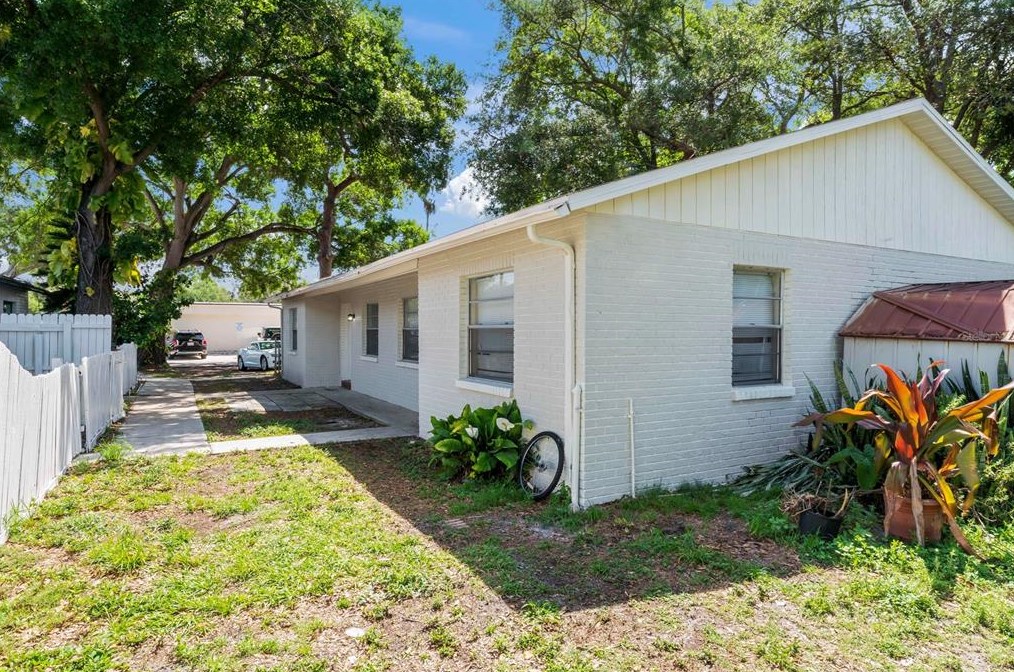 6311 Roberts Ave, Tampa FL 33616-2649 exterior