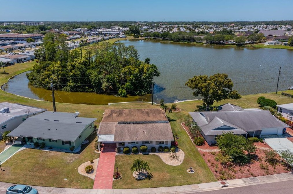 910 Augusta Dr, Ruskin, FL 33573