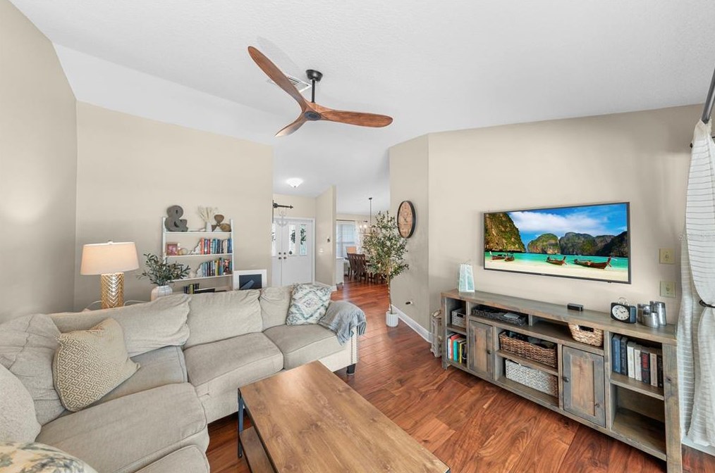 430 Cypress Creek Cir, Oldsmar FL  34677-2009 exterior