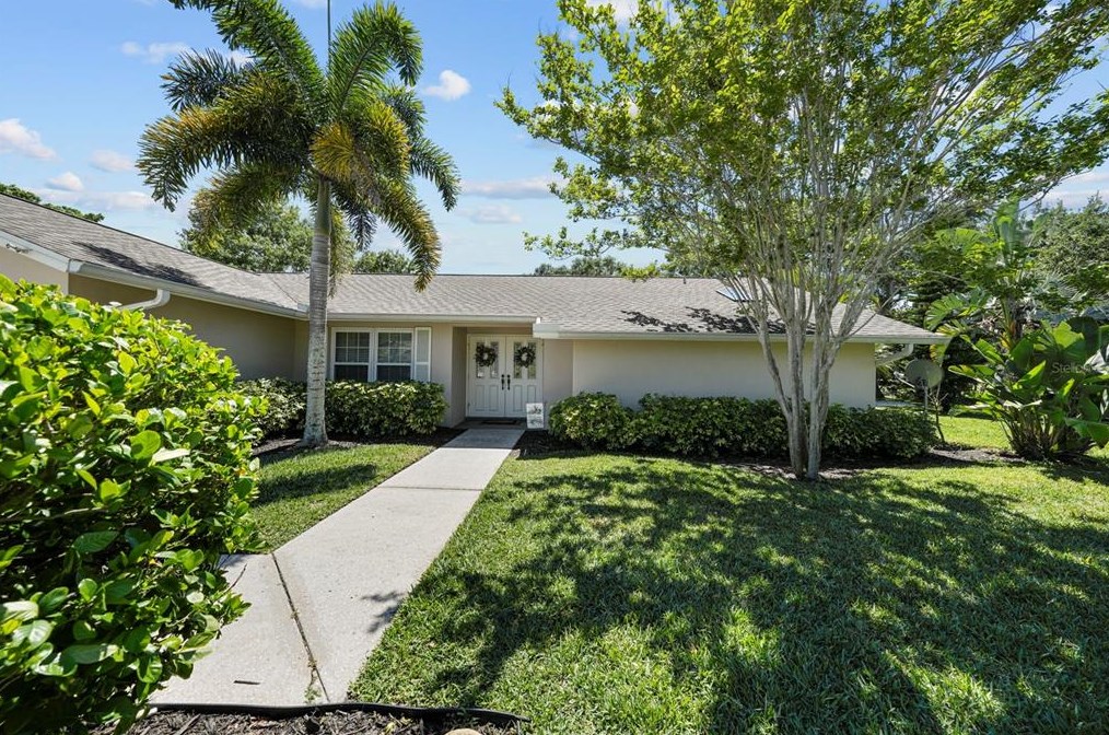 430 Cypress Creek Cir, Oldsmar, FL 34677