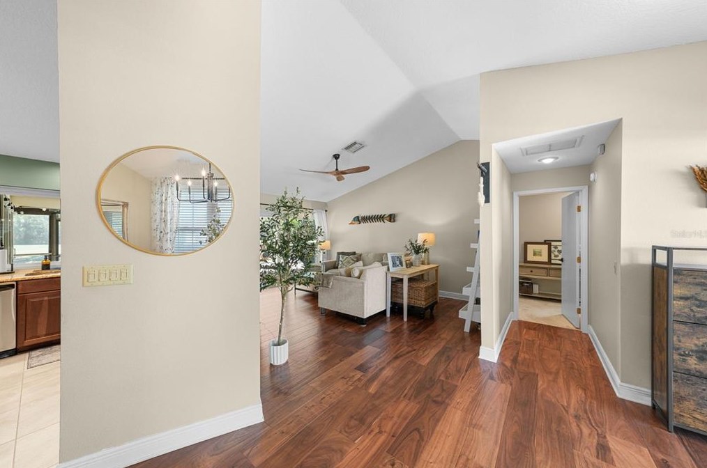 430 Cypress Creek Cir, Oldsmar FL  34677-2009 exterior