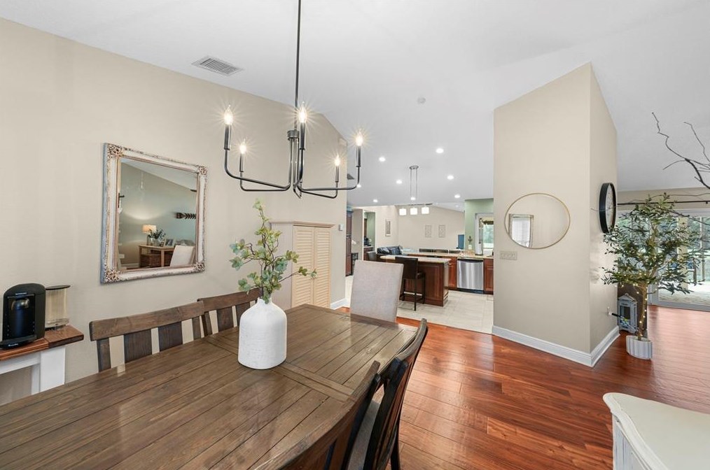 430 Cypress Creek Cir, Oldsmar FL  34677-2009 exterior