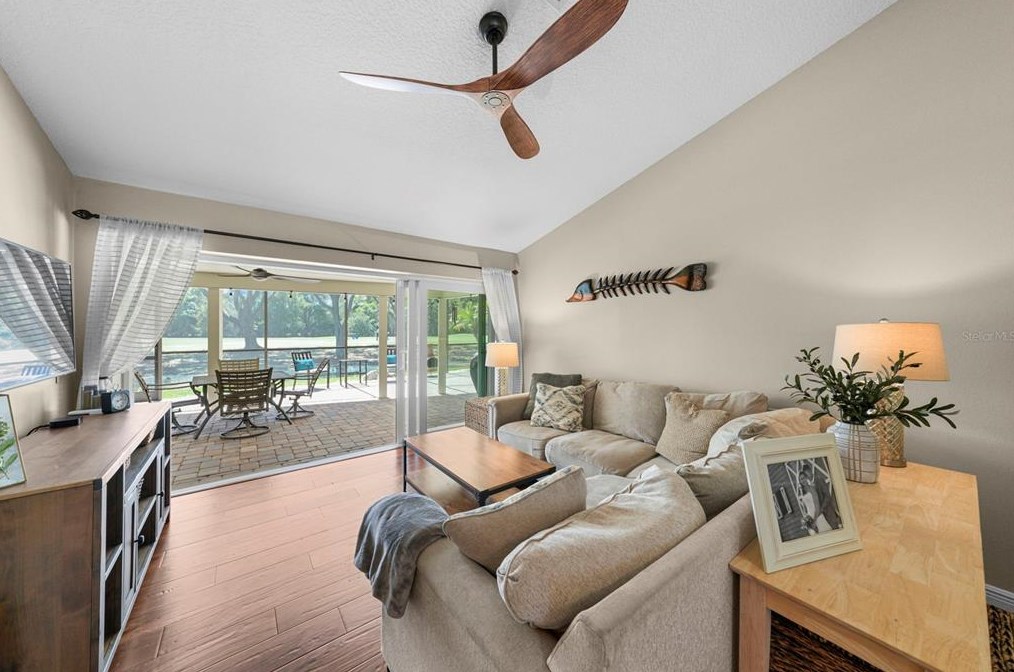 430 Cypress Creek Cir, Oldsmar FL  34677-2009 exterior