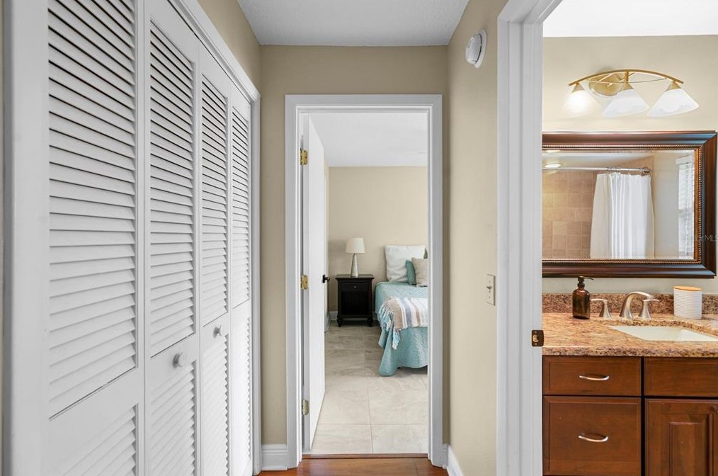 430 Cypress Creek Cir, Oldsmar FL  34677-2009 exterior