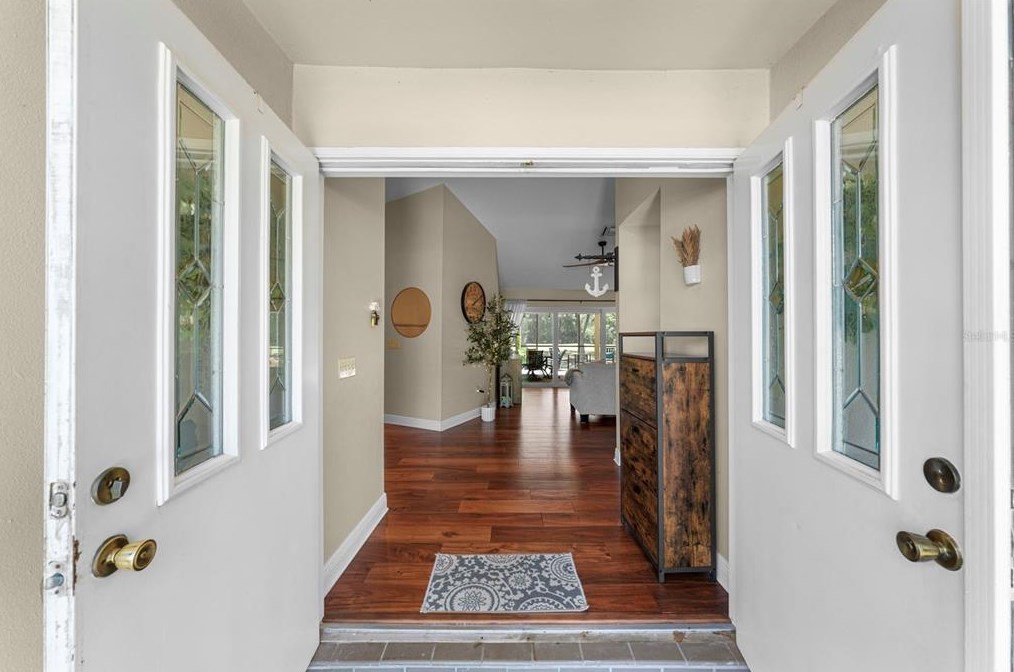 430 Cypress Creek Cir, Oldsmar FL  34677-2009 exterior