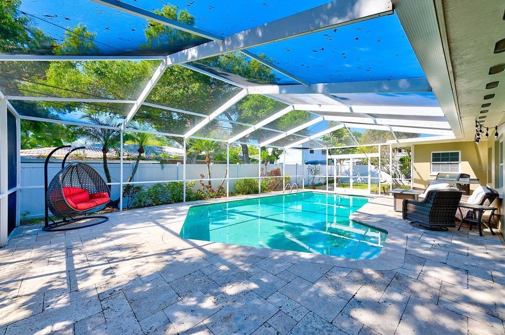 3248 8th Ave, Largo, FL 33770-2712