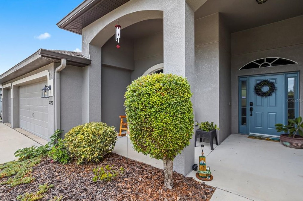 3826 Milflores Dr, Ruskin, FL 33573