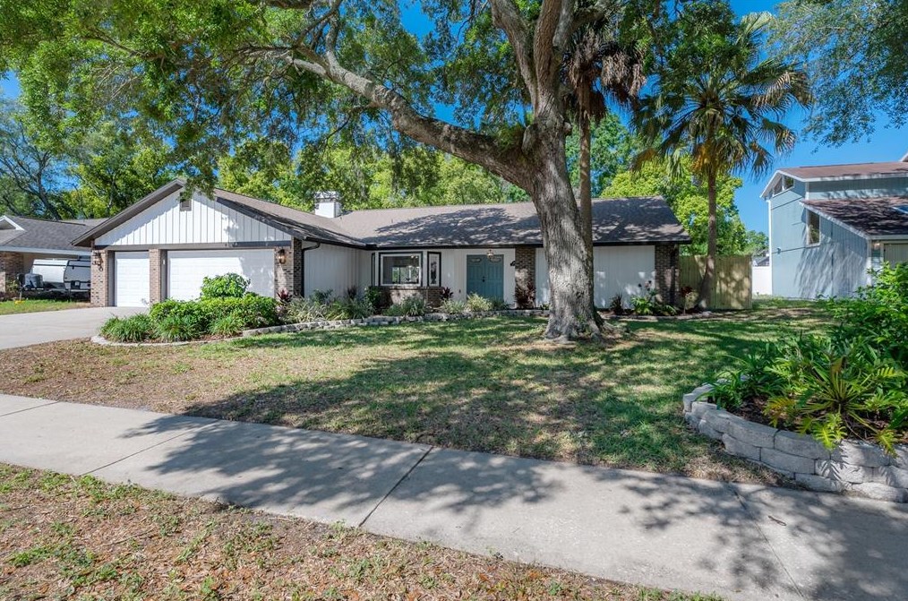 1046 Sylvia Ln, Tampa FL  33613-2007 exterior