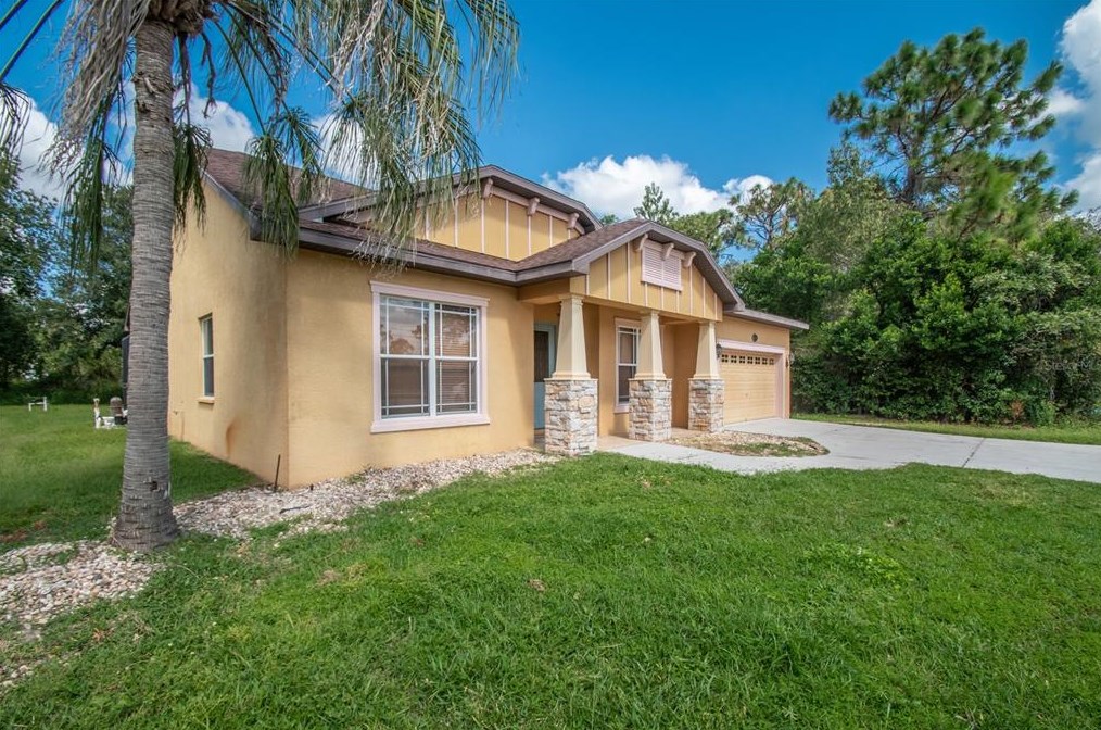 14211 Spring Hill Dr, Brooksville, FL 34609