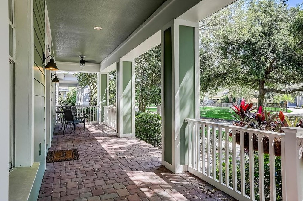 5933 Fishhawk Crossing Blvd, Lithia FL  33547-5885 exterior