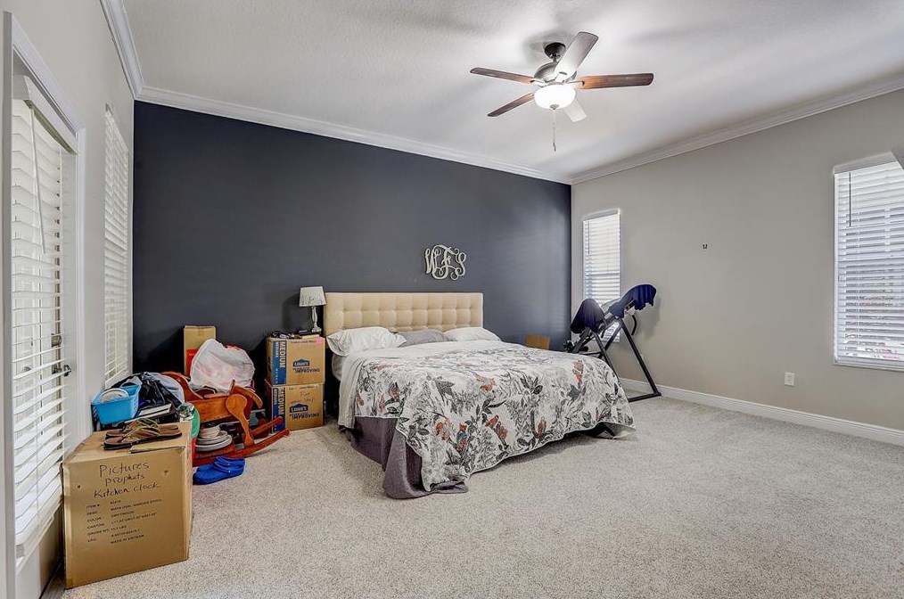 5933 Fishhawk Crossing Blvd, Lithia FL  33547-5885 exterior