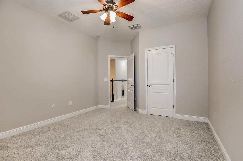 5933 Fishhawk Crossing Blvd, Lithia FL  33547-5885 exterior