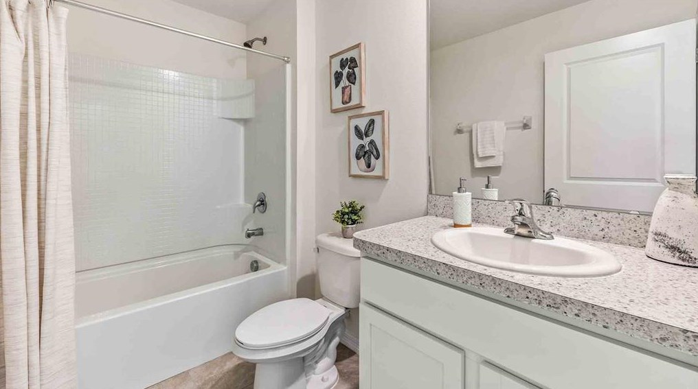 9212 Mission Ct, Tampa FL  33617-7148 exterior