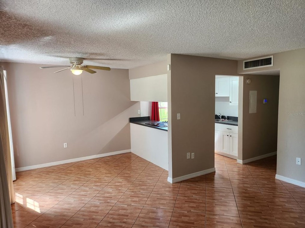 1310 83rd Ave N #1310b, Saint Petersburg, FL 33702