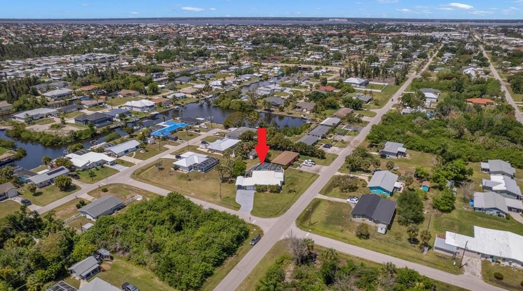 440 Leach Dr, Punta Gorda FL  33950-2950 exterior