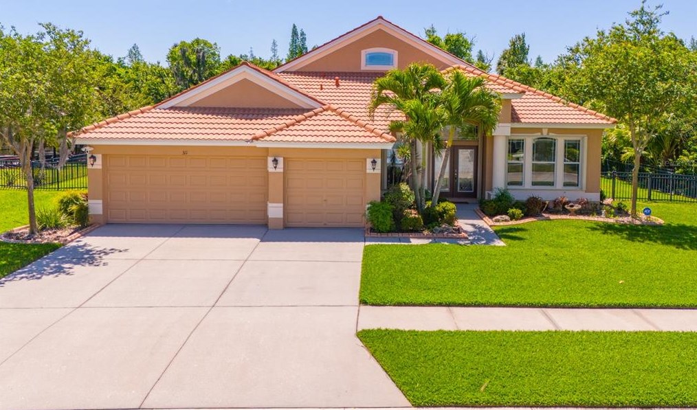 311 Royal Bonnet Dr, Ruskin, FL 33572