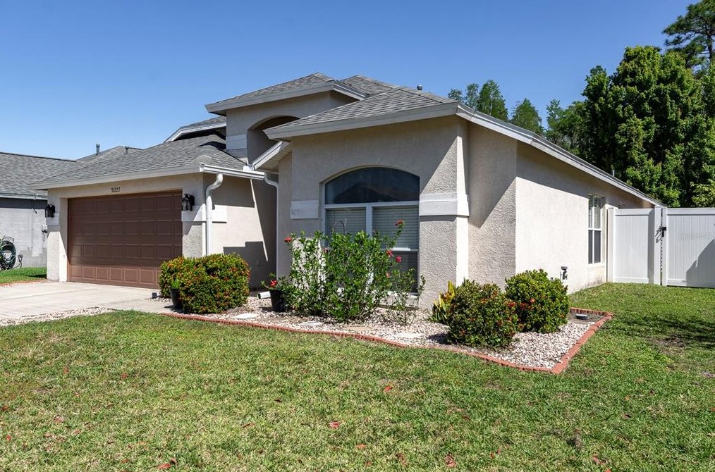 31223 Chatterly Dr, Zephyrhills, FL 33543-6818