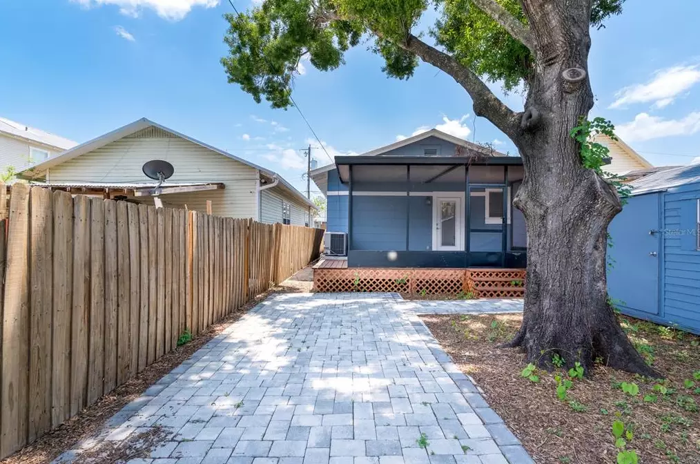 2331 Union St, Tampa FL  33607-3422 exterior