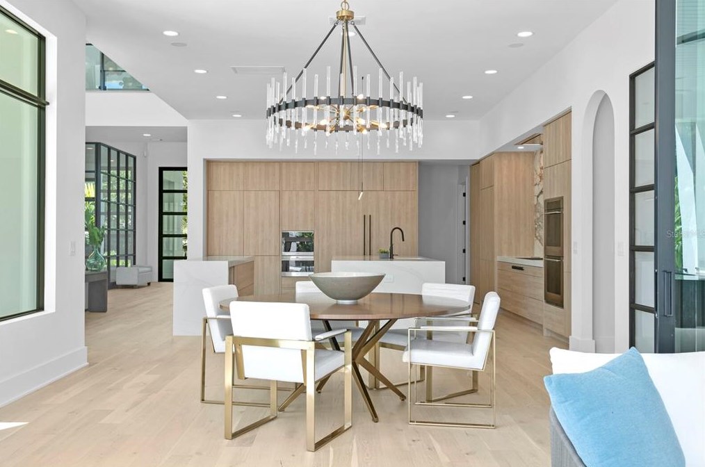 104 Ladoga Ave, Tampa FL 33606-3806 exterior