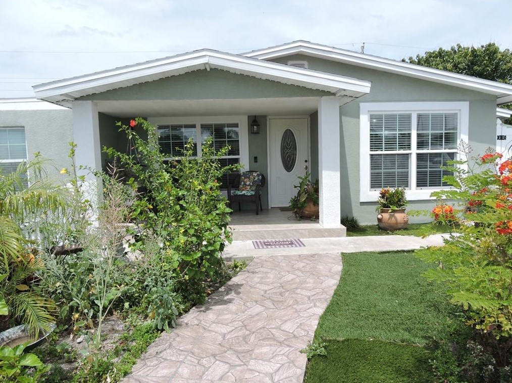 4407 Hiawatha St, Tampa, FL 33614-3630