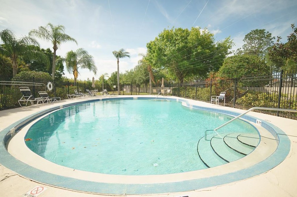 5941 Bayside Key Dr, Tampa FL  33615-4282 exterior