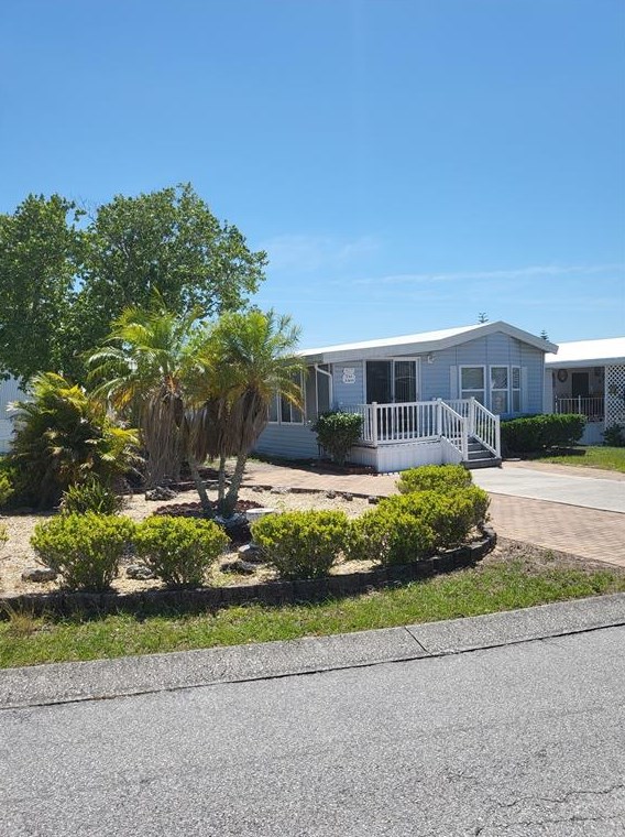 427 Center Crest Blvd, Davenport, FL 33837-7107