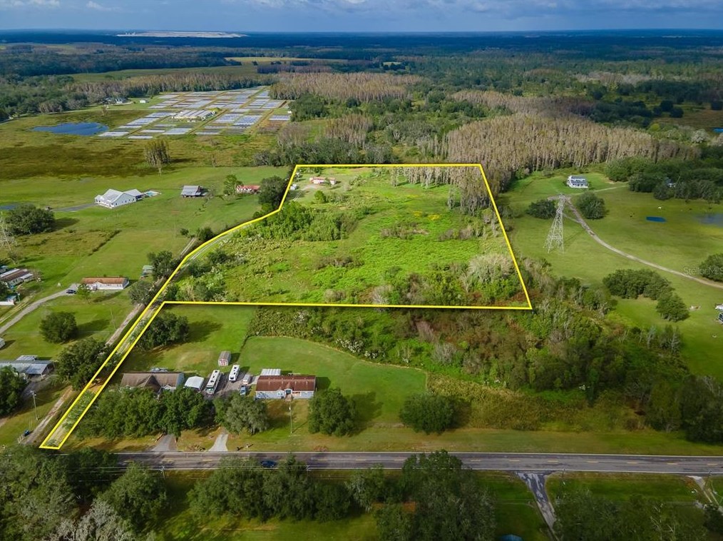 2202 Knights Griffin Rd, Plant City, FL 33565-2424