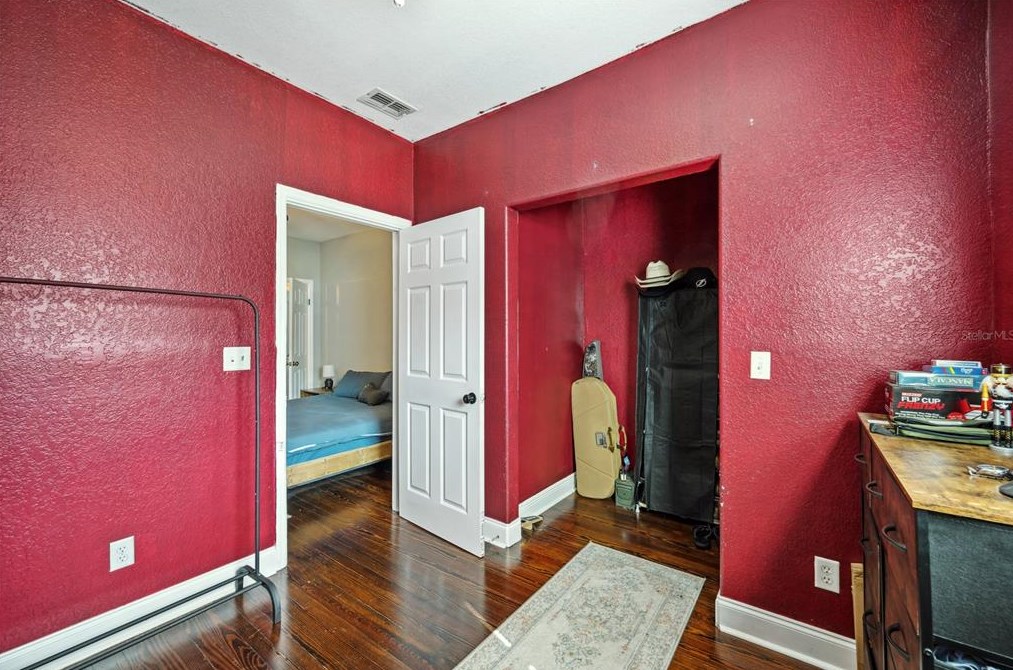 240 Parkwood Ave, Bartow FL  33830-4250 exterior