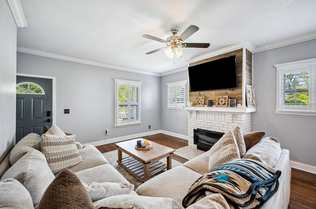 240 Parkwood Ave, Bartow FL  33830-4250 exterior