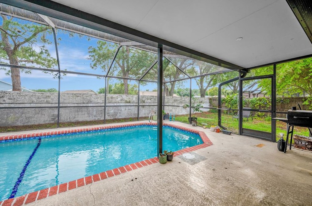1437 Shell Flower Dr, Brandon FL  33511-8370 exterior