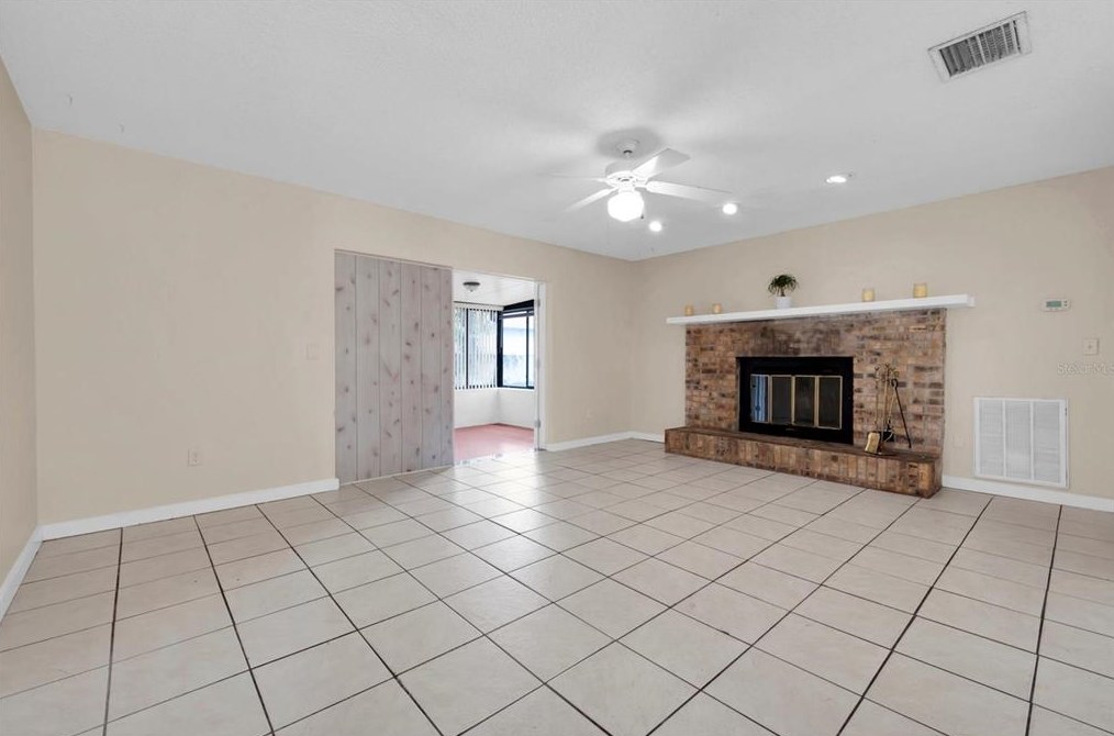 10411 Hartts Dr, Tampa, FL 33617-3411