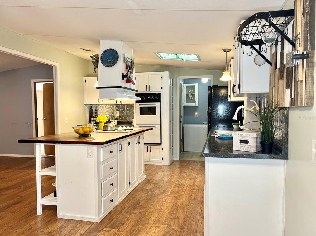 10532 Bay Hills Cir, Thonotosassa FL  33592-3146 exterior