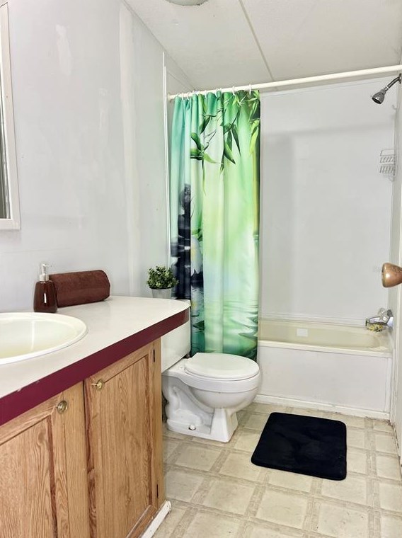 10532 Bay Hills Cir, Thonotosassa FL  33592-3146 exterior
