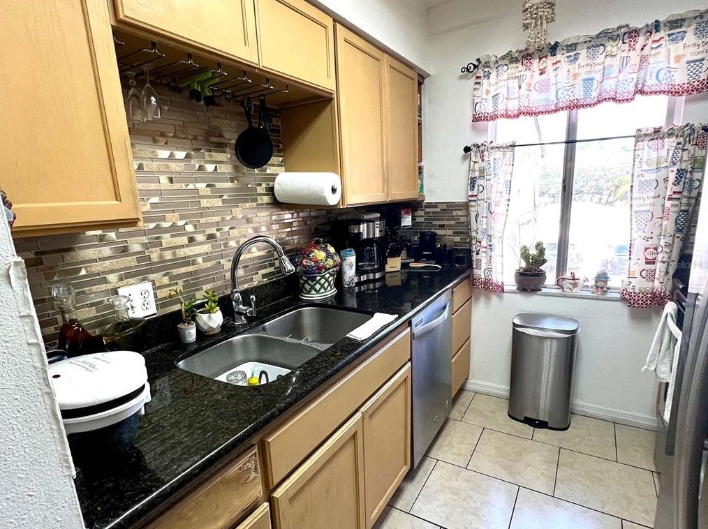 7520 Needle Leaf Pl, Tampa, FL 33617-8507