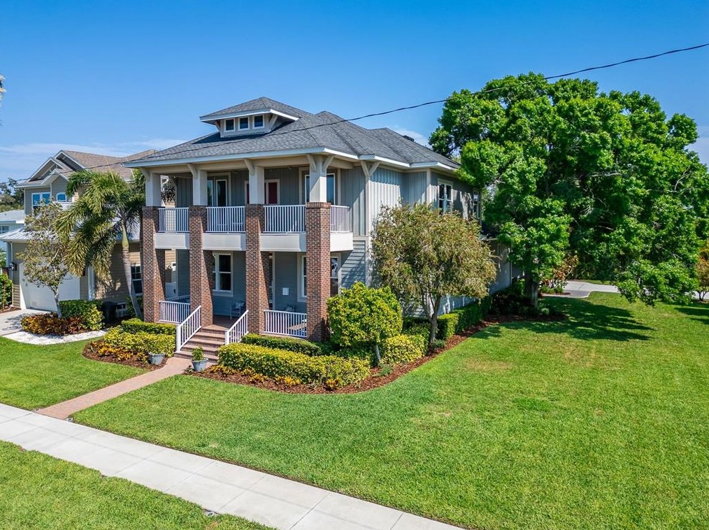 368 Rafael Blvd, Saint Petersburg, FL 33704-3828