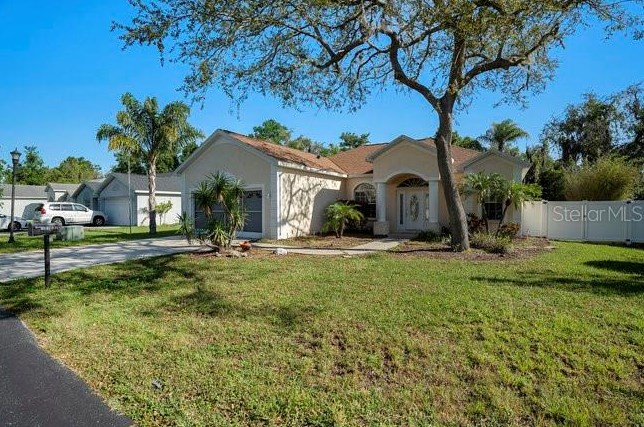 11832 Kestrel Dr, New Port Richey, FL 34654-1833