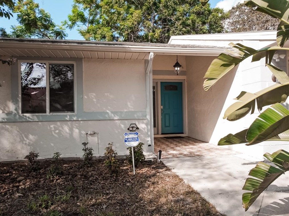 1041 Forest Grove Blvd, Palm Harbor, FL 34683-5506
