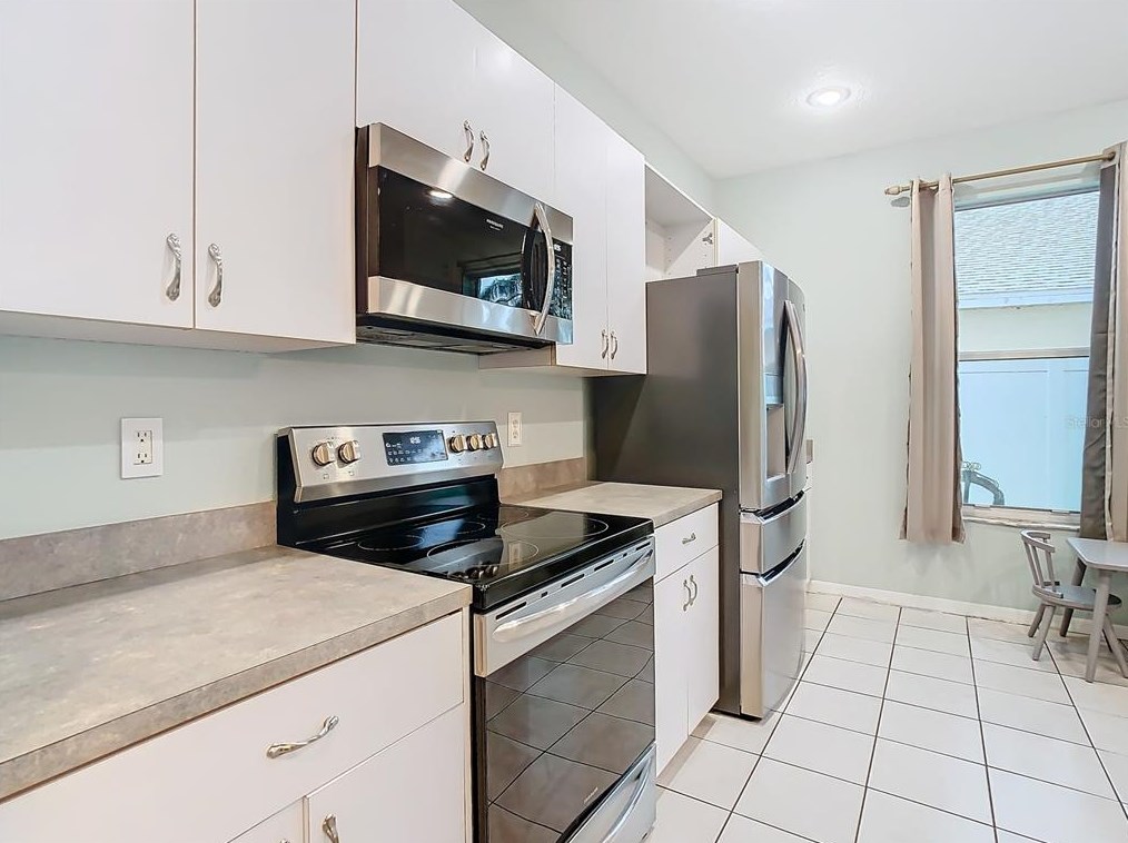 5500 Passing Pne Ln, Zephyrhills FL 33541-9620 exterior