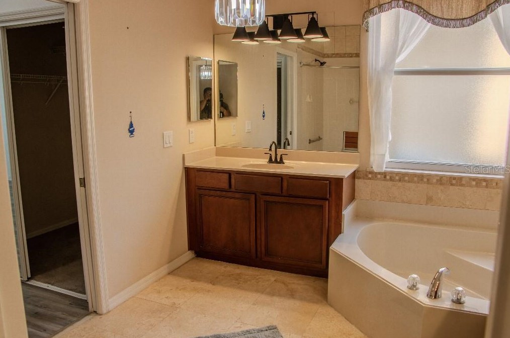 1557 Amaryllis Cir, Orlando FL 32825-7432 exterior