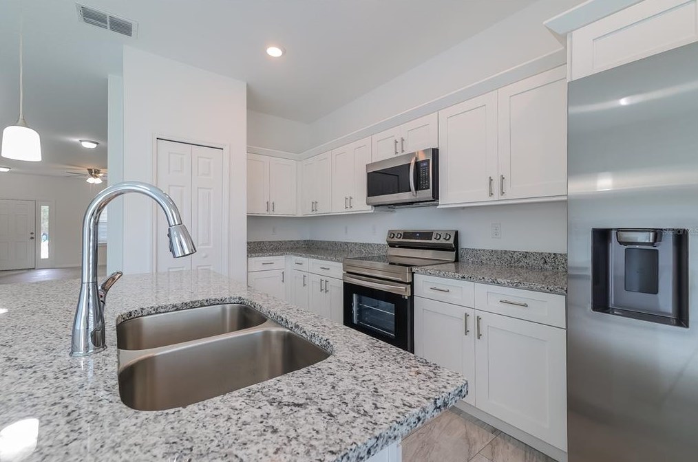 324 Kingfish Dr, Kissimmee, FL 34759