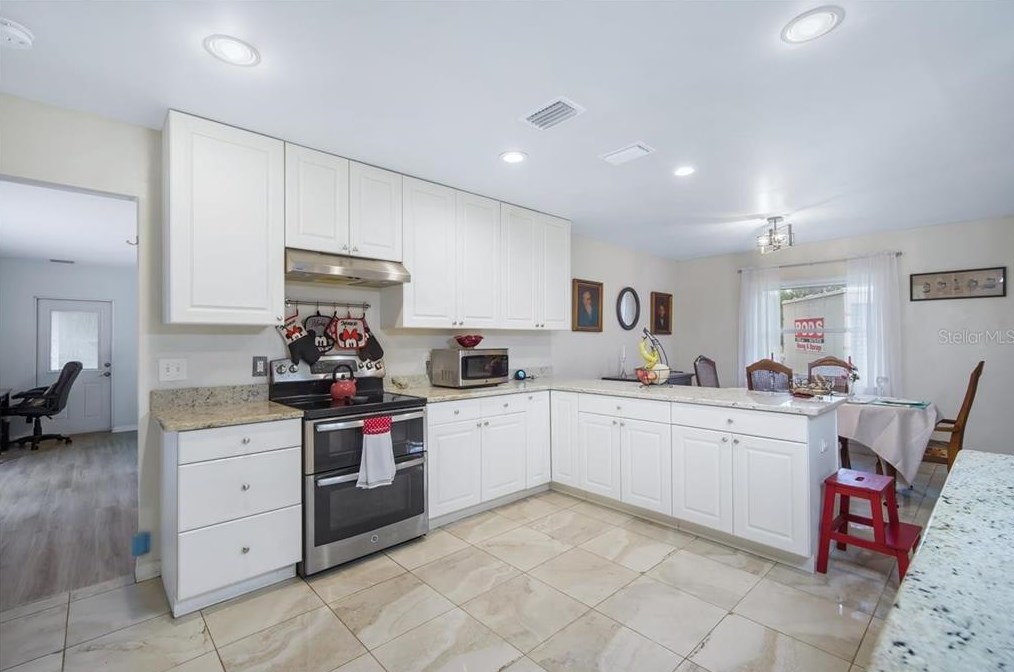 11414 Winn Rd, Riverview FL  33569-4617 exterior