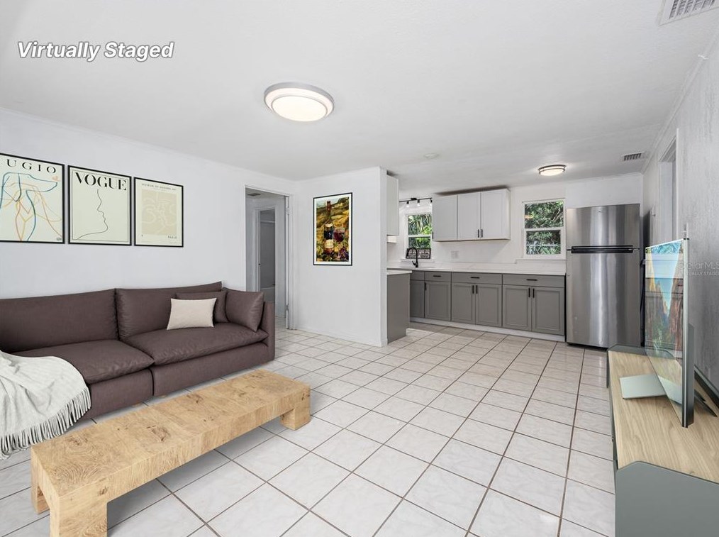 5230 Lantana St, Zephyrhills, FL 33542-5458