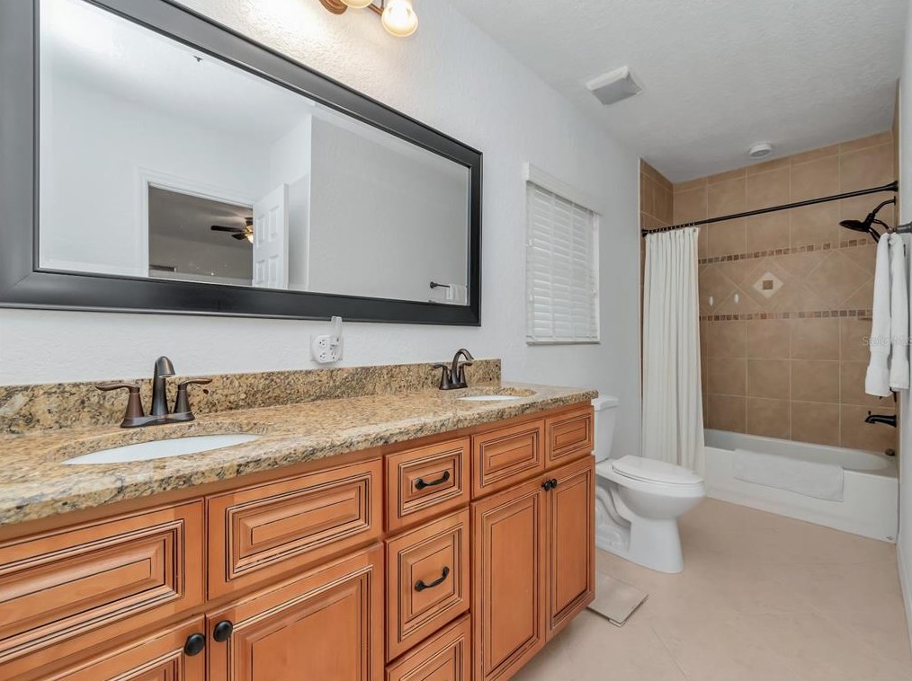 4711 Alline Ave, Tampa FL  33611-2101 exterior