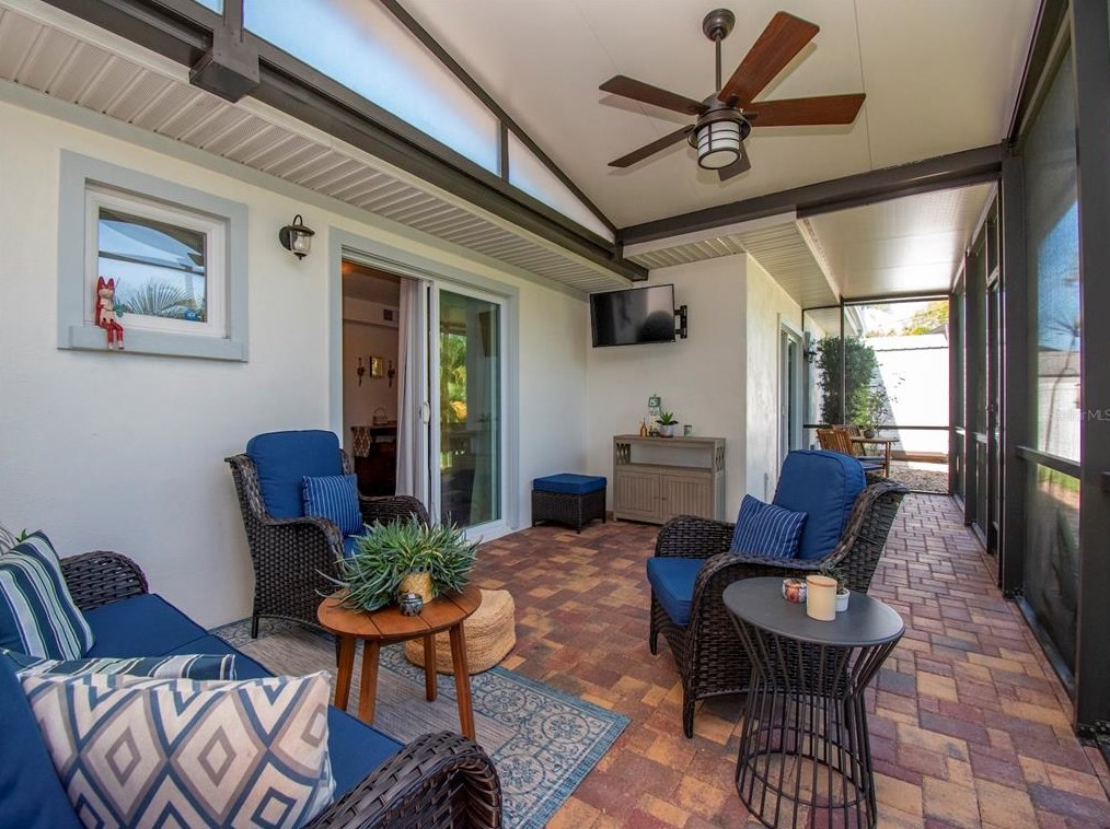 4711 Alline Ave, Tampa FL  33611-2101 exterior