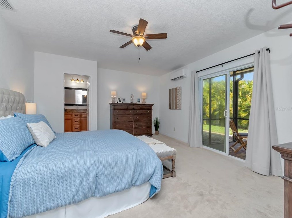 4711 Alline Ave, Tampa FL  33611-2101 exterior