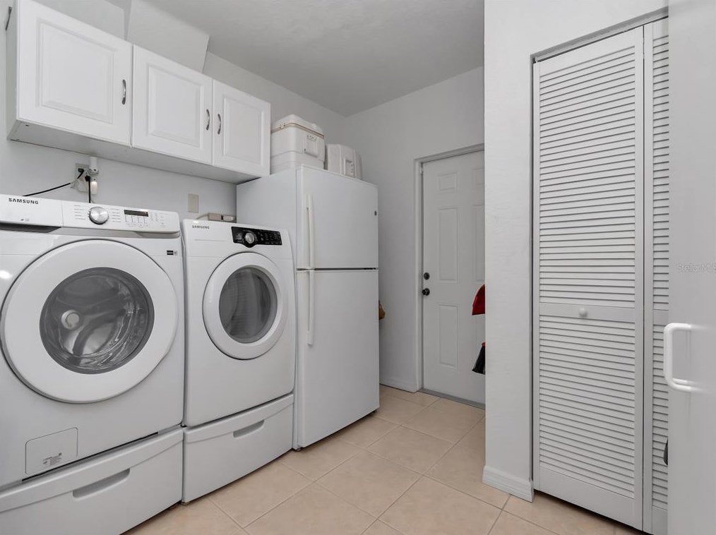 4711 Alline Ave, Tampa FL  33611-2101 exterior