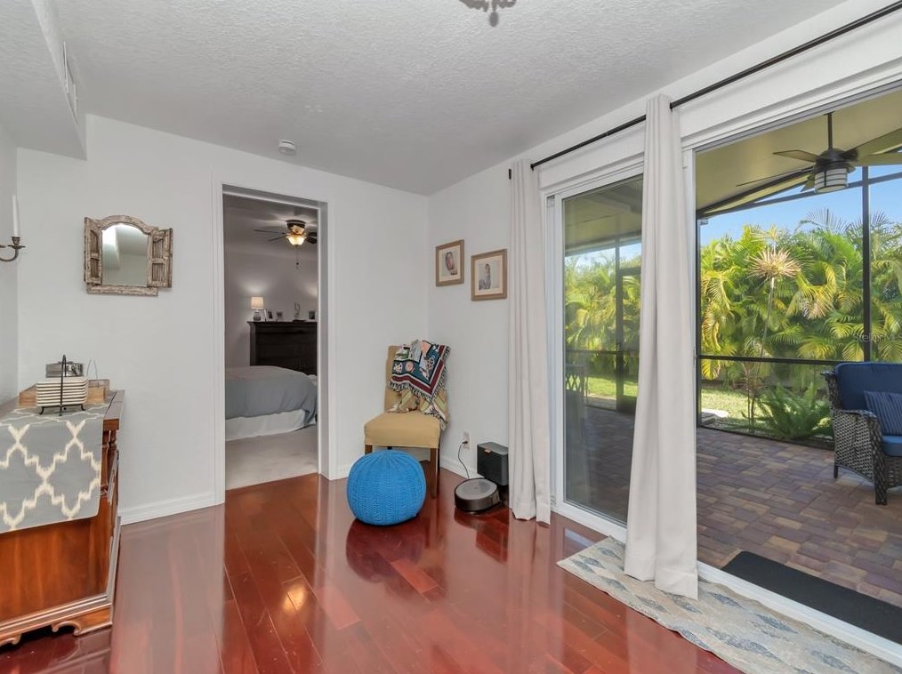 4711 Alline Ave, Tampa FL  33611-2101 exterior